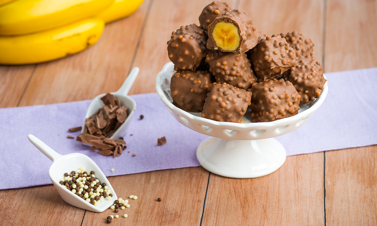 Bananer med knasende sjokoladetrekk